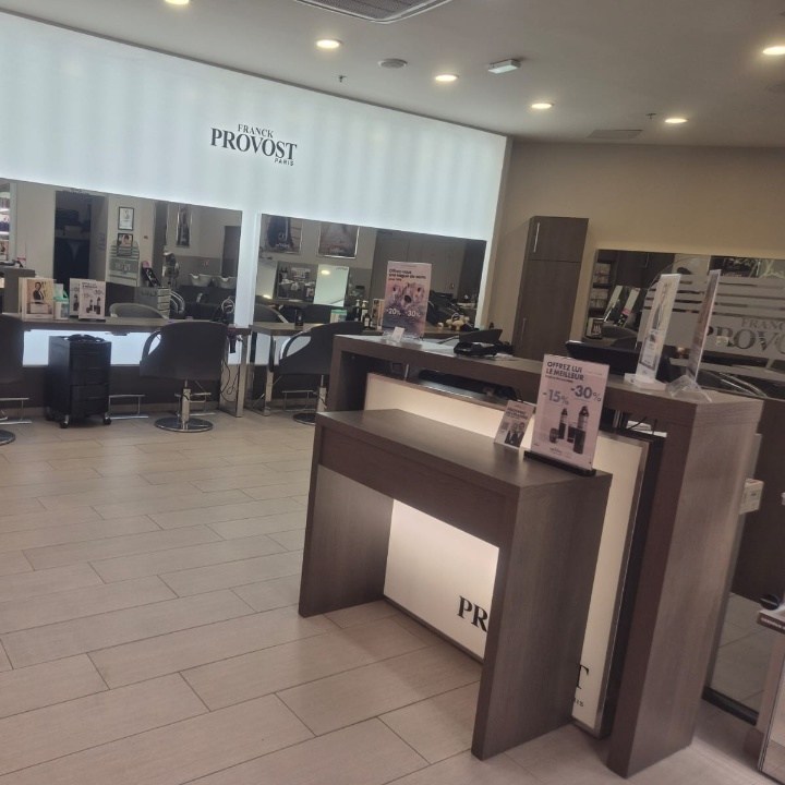 Foto 5 di Franck Provost - Coiffeur Evry