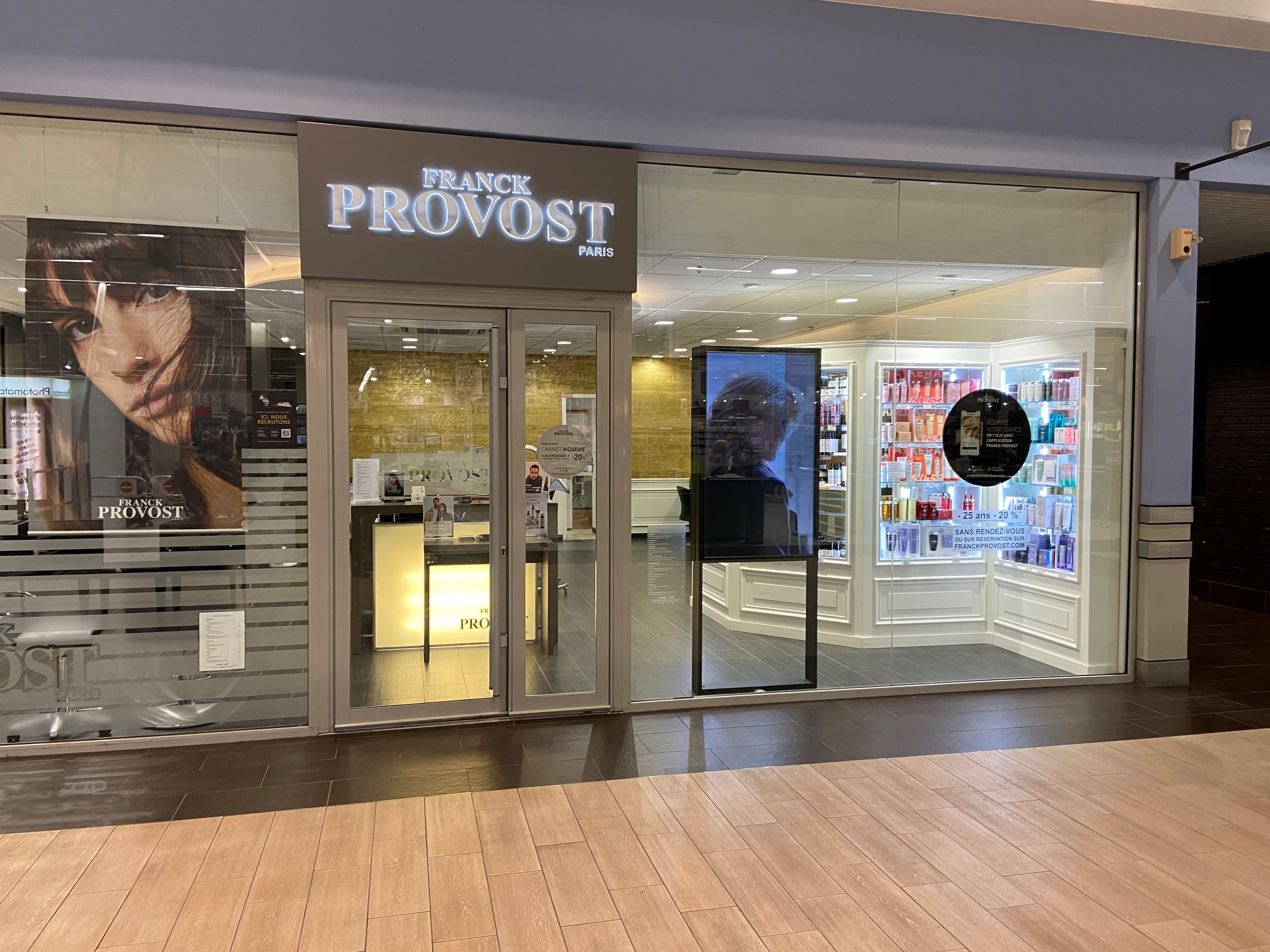 Franck Provost LONS LE SAUNIER - CC GEANT CASINO