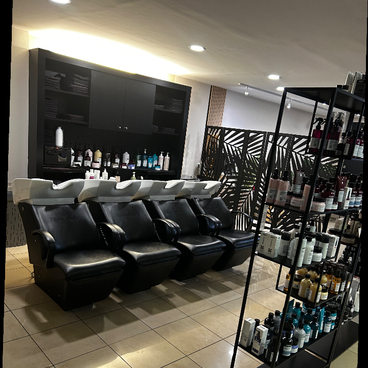 Foto 6 di Franck Provost - Coiffeur Decize
