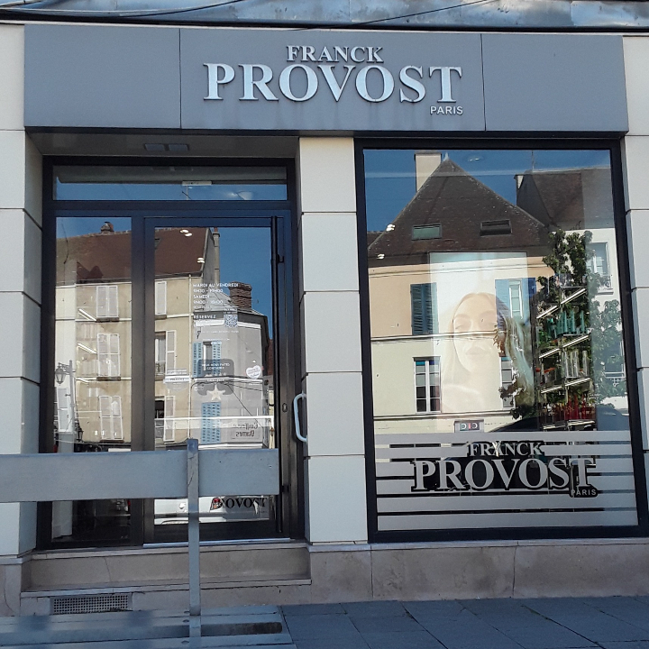 Franck Provost COULOMMIERS - PLACE DU MARCHE