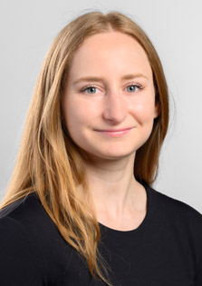 Mme Justine Gandillon