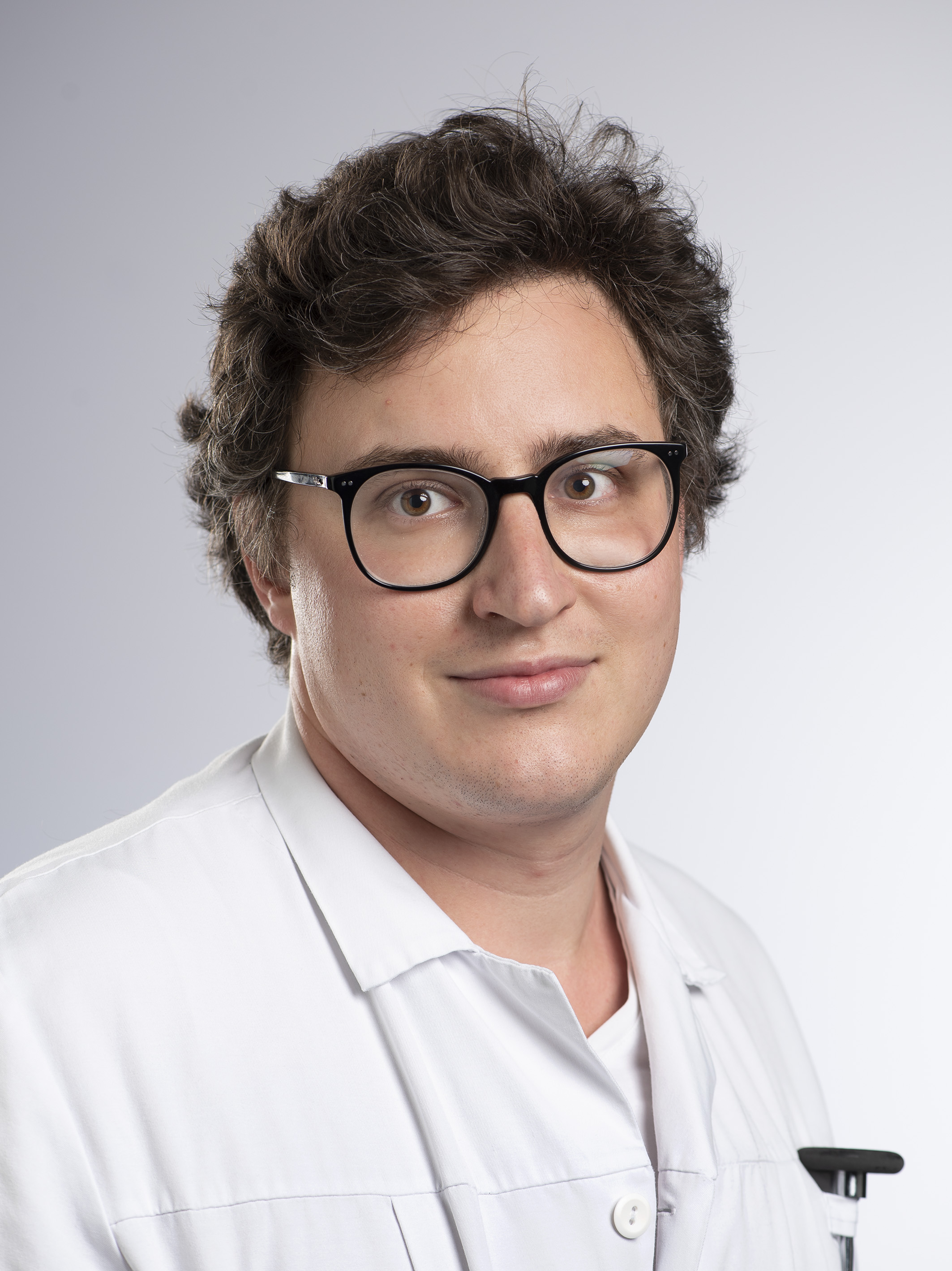 Dr Louis Gros