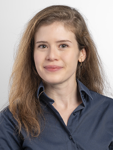  Isinsu Katircioglu