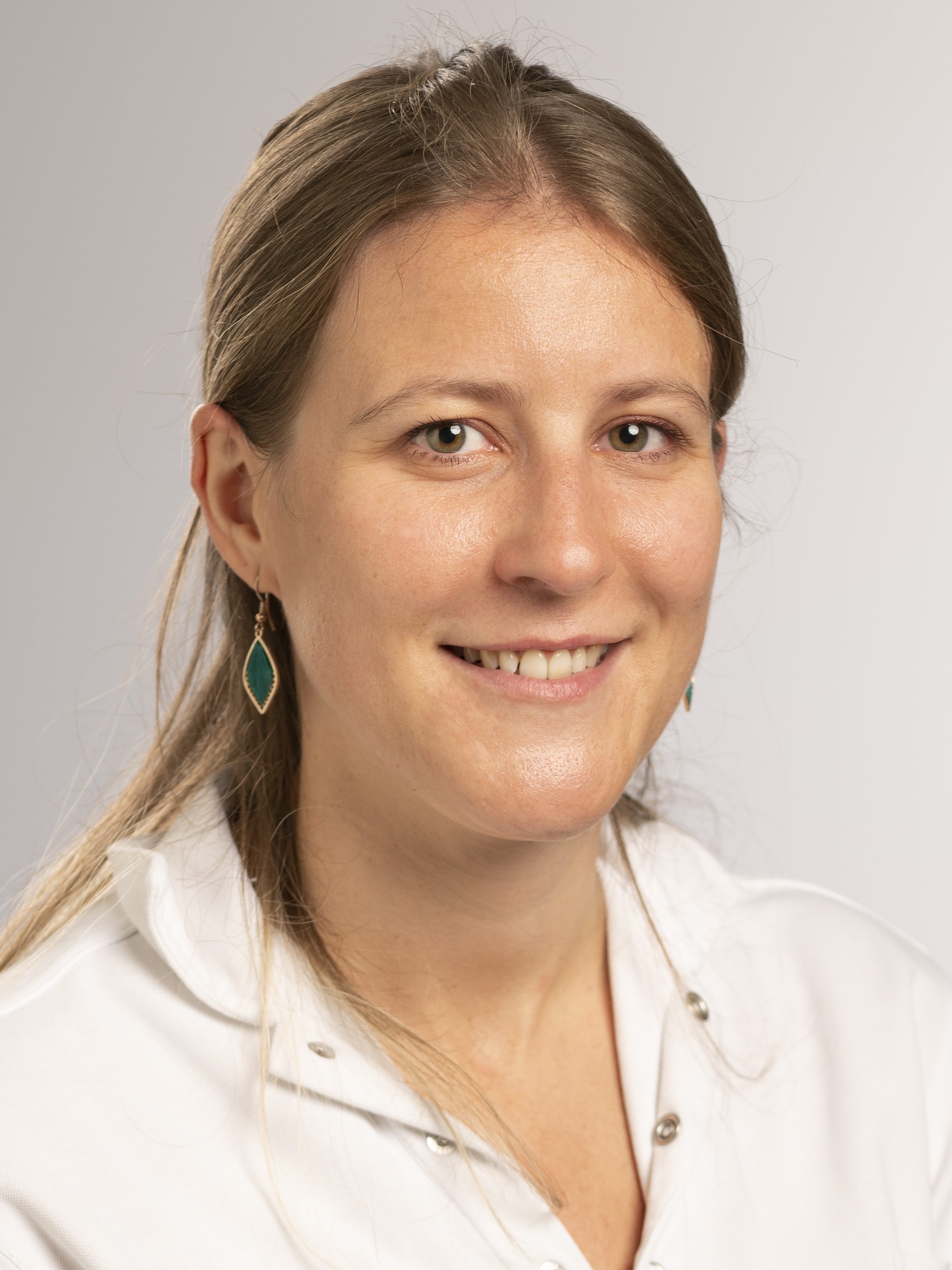 Mme Céline Loichot