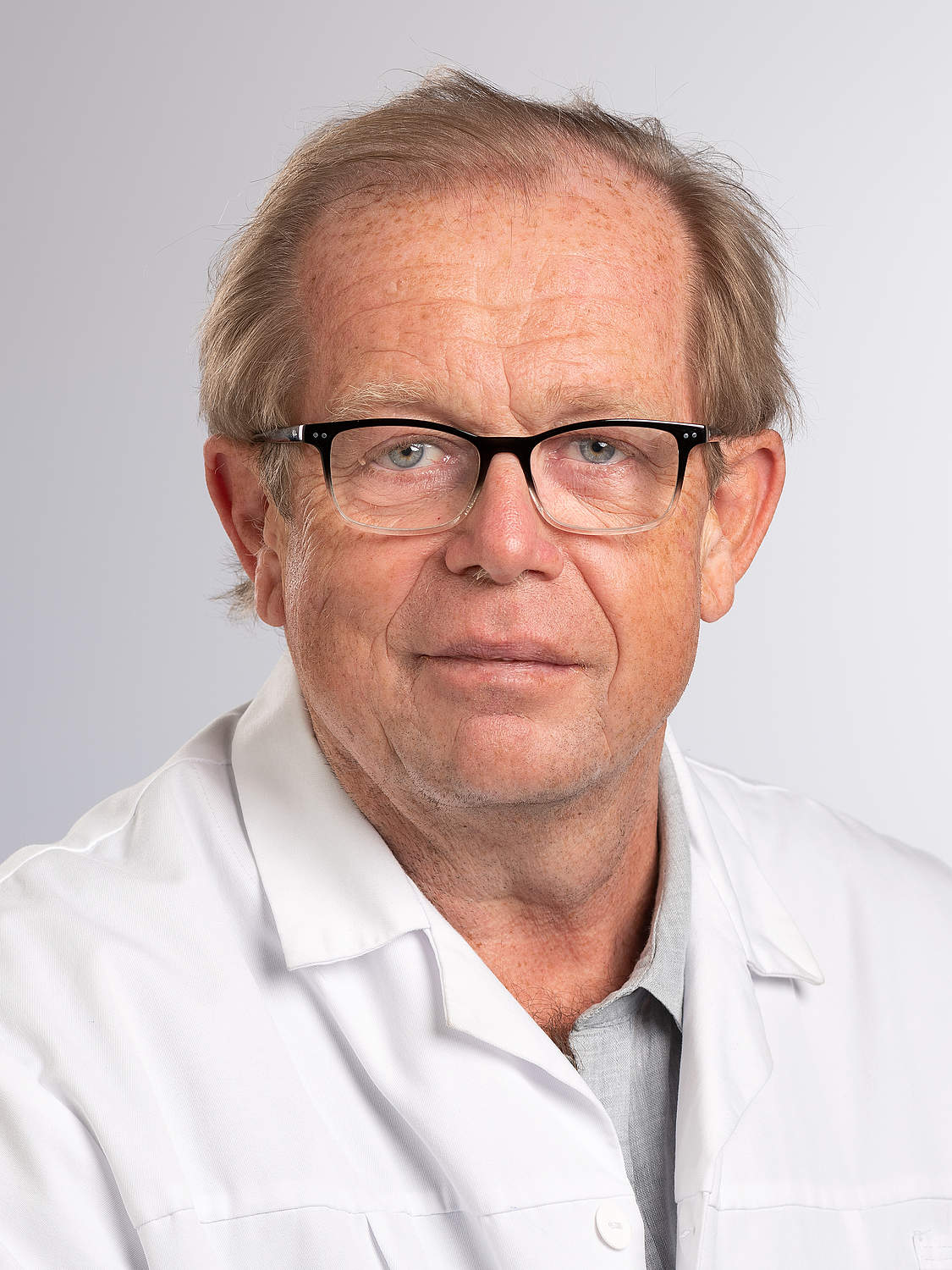 Dr Alban Denys