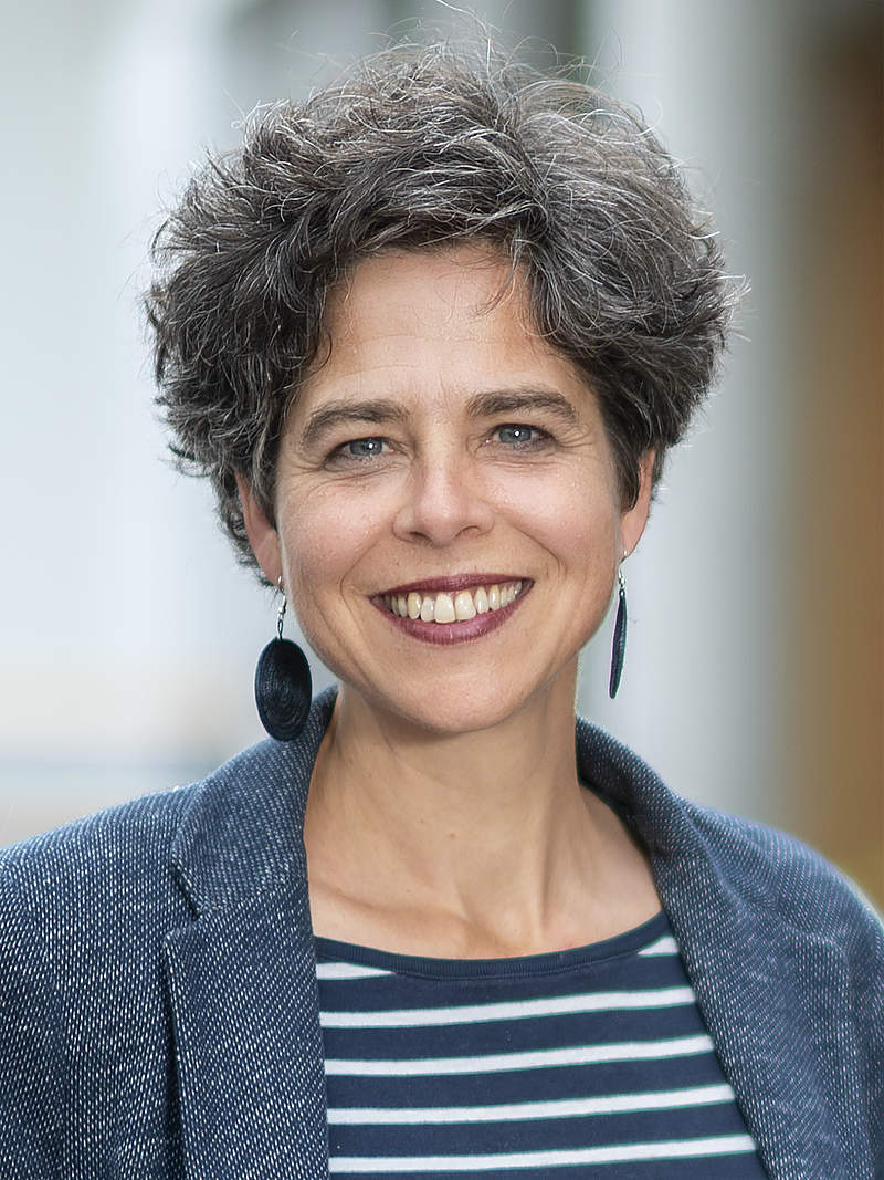  Jeanne-Pascale Simon