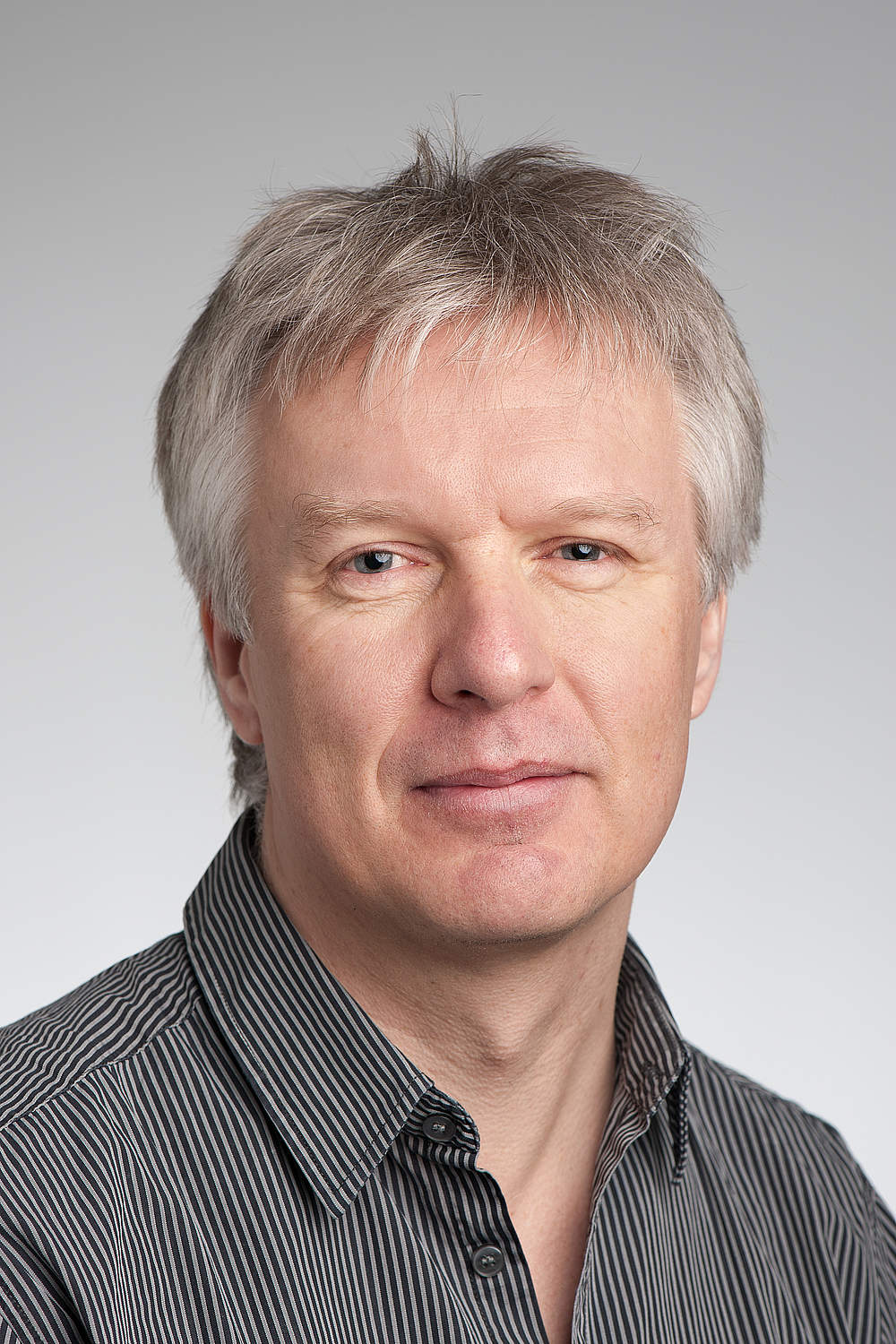  Yves Rossier