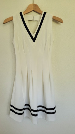 Robe style marin blanche et noire