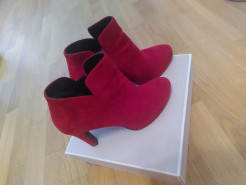 Red boots size 39