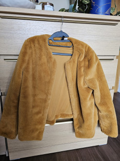 Yellow faux fur coat 38