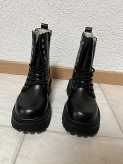 Black boots, new, never worn, size 37