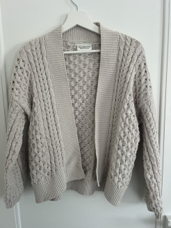 Abercrombie beige cardigan