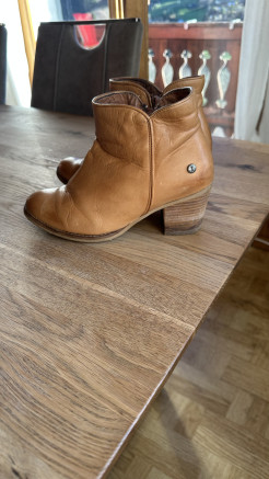 Leather ankle boots