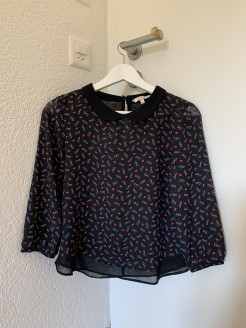 Patterned flowing blouse