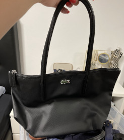 Lacoste Schultertasche schwarz