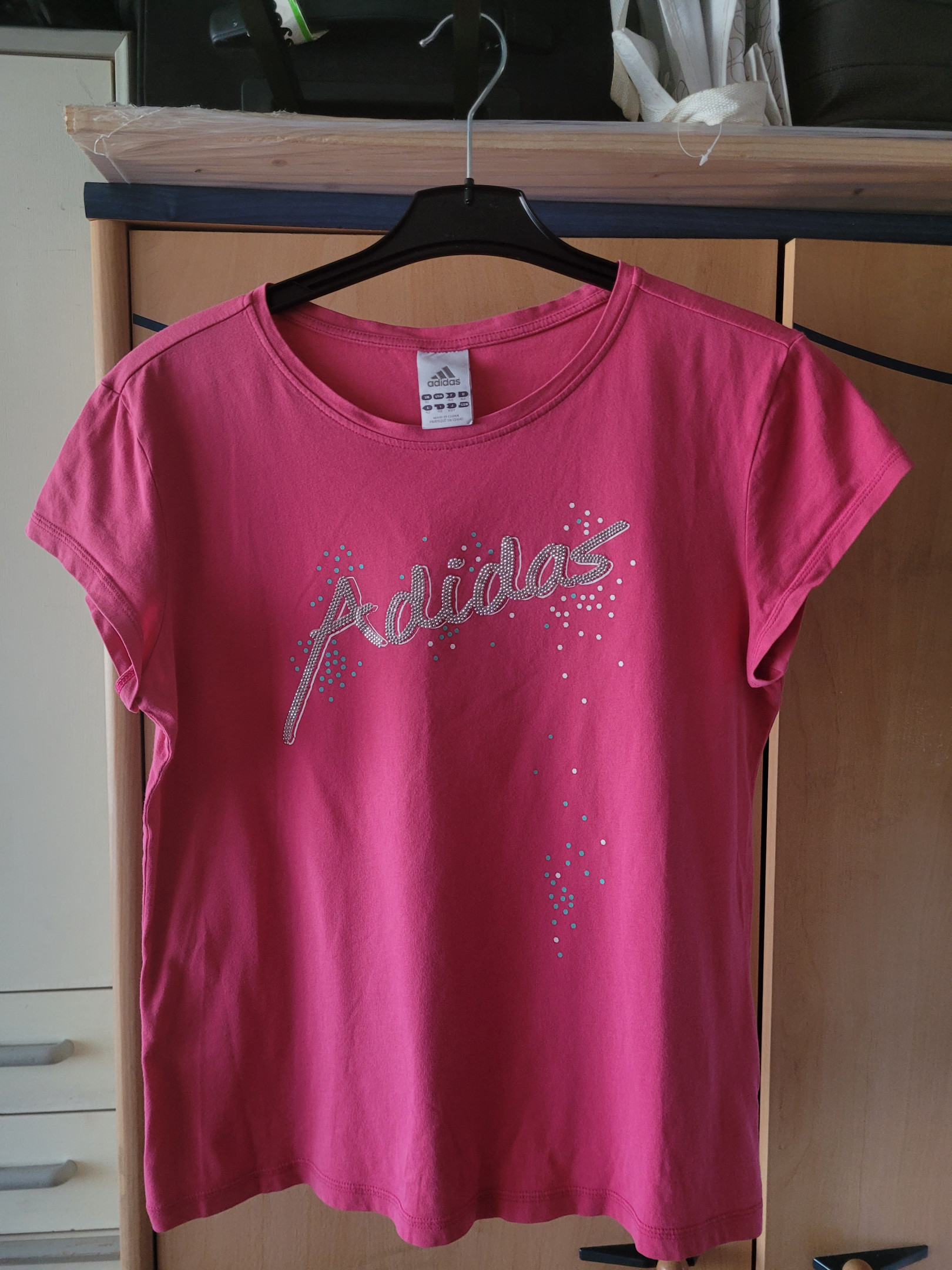 Hot pink best sale adidas t shirt