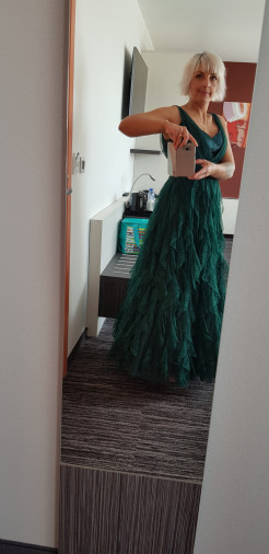 Long cocktail dress in tulle