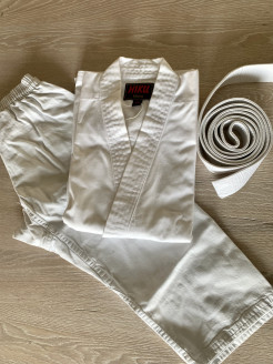 Kimono (karaté, judo, aïkido) taille 130