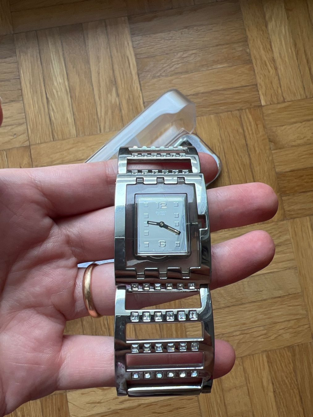 Swatch hotsell bangle watch