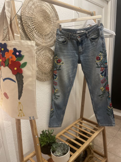 nice embroidered jeans