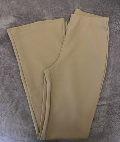 Ausgestellte Leggings