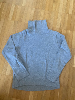 Thin grey turtleneck jumper