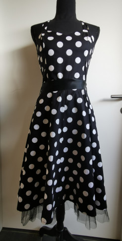 Midi-Pinup-Kleid schwarz mit weißen Punkten