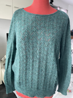 Pretty fir green openwork jumper