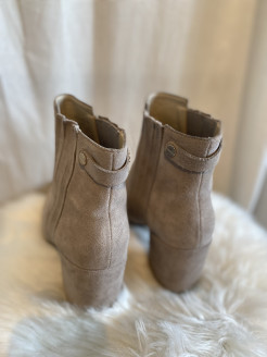Zara snow boots