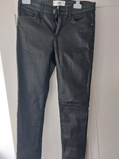Jeans skinny enduit noir Mango