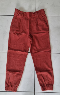 Orange/red trousers