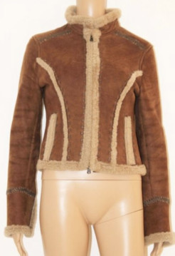 Kurze Jacke aus Schafsfell gewendet und auf Ledersteppung Größe 42 Größe 38 Flora Smith