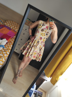 Cocktail dress with flowers
