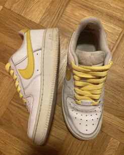 yellow air force one