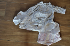 For sale lot of 3 long-sleeved pullovers size 1 month