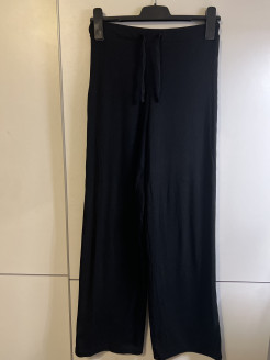 Black wide-leg trousers