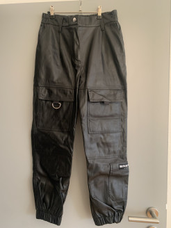 Pantalon cargo similicuir