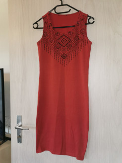 Dress with ethnic motifs t. S rust colour