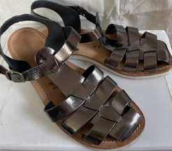 Fisherman sandals