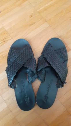 Paolo Ferrara black sandals
