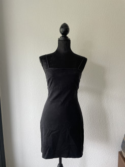 Petite robe noire Zara