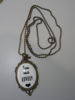 Halskette aus Keramik: you are...
