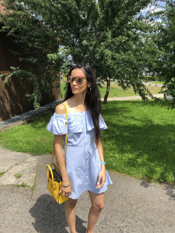 Little blue dress with polka dots