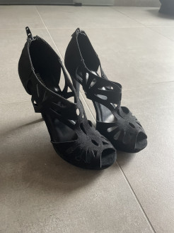 Black peep toe heels