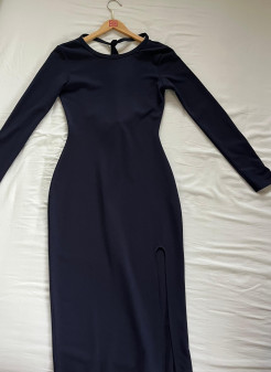 Robe mi-longue dos nus