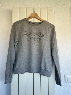 Graues Sweatshirt - Größe M