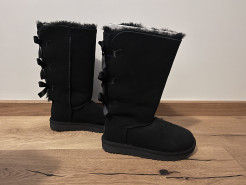 UGG- black boots (back bows) size 38