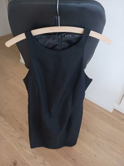 Robe noire zara neuve