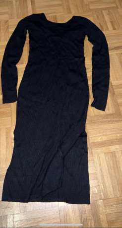 Schwarzes Kleid