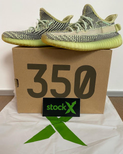 Chaussures Yeezy Boost 350 V2
